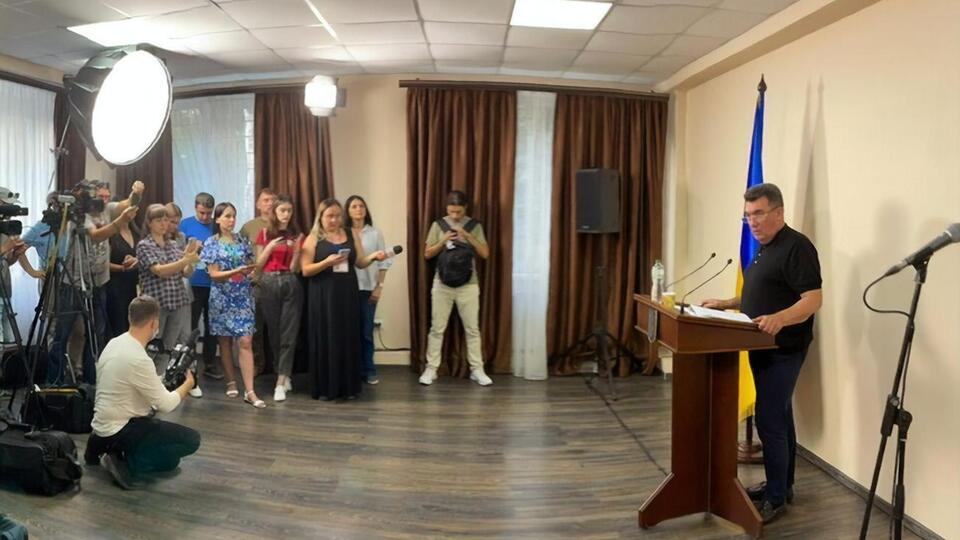 У Краматорську відбулося виїзне засідання РНБО, пісня нього Данілов провів брифінг