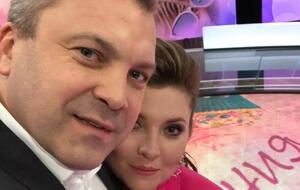 Попов і Скабєєва ведуть програму "60 минут" на державному телеканалі "Россия 1"