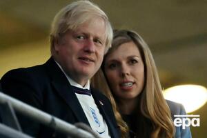 Джонсон і Саймондс таємно повінчалися наприкінці травня