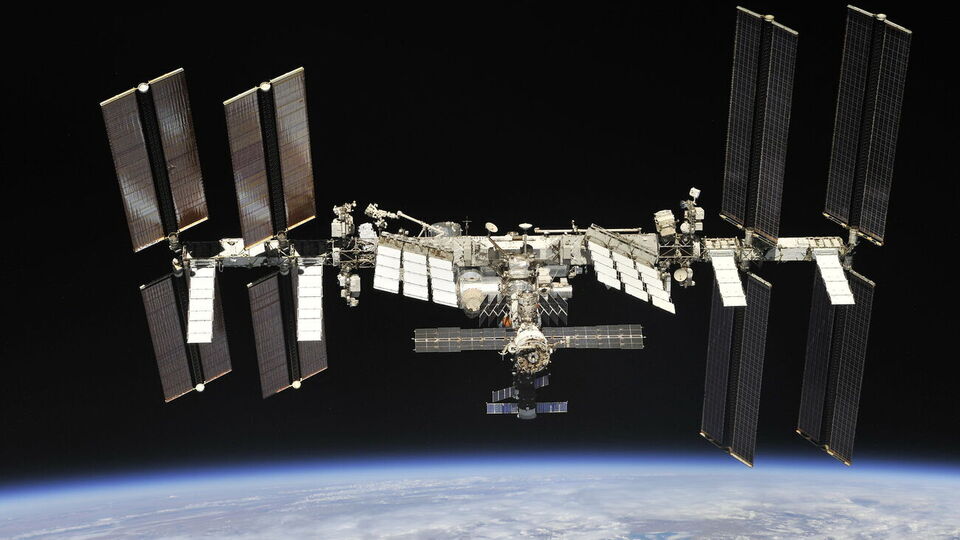 МКС функционирует больше 20 лет