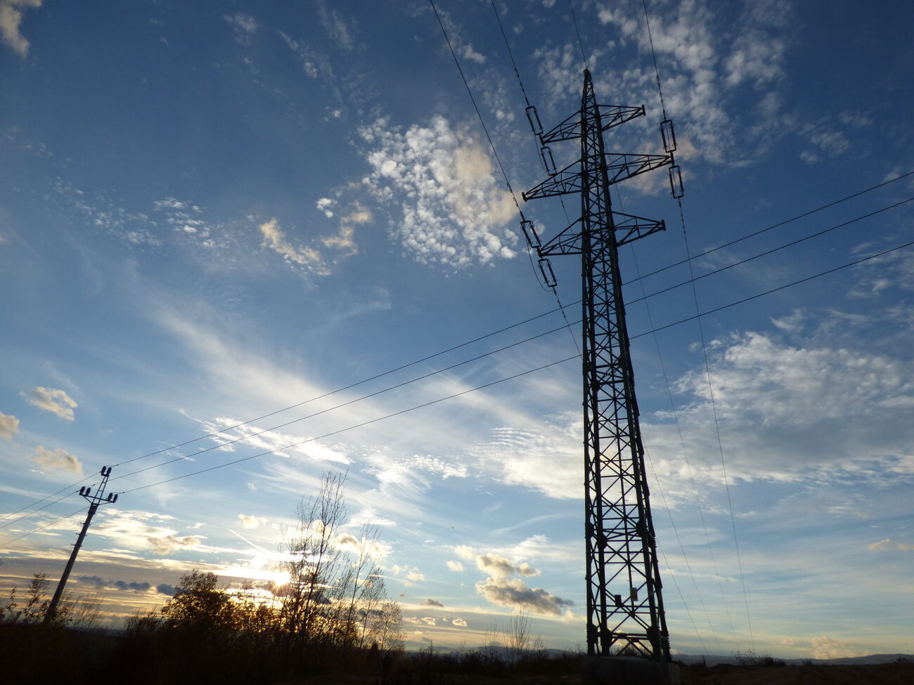 Електроенергію на оптовому ринку продають по 37,7 коп./КВт-год