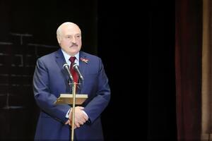 Лукашенко: Если вы думаете, что мы завтра сломаем страну, она будет, к примеру, в составе Польши и вы будете там великими и узнаваемыми, то заблуждаетесь