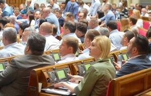 Согласно результатам опроса, в Верховную Раду проходят семь партий