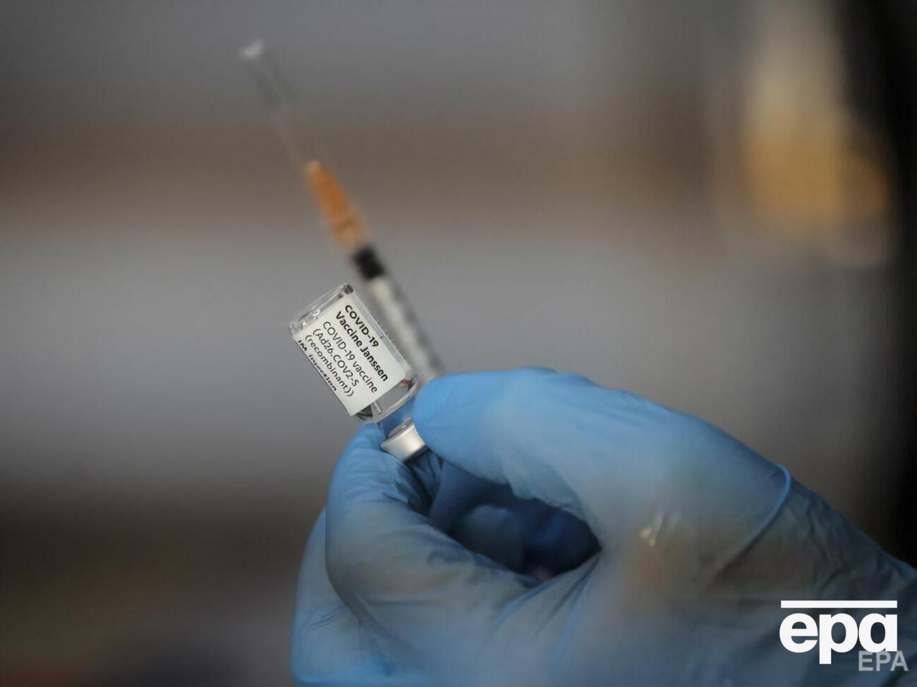 Для вакцинації препаратом Janssen достатньо однієї дози