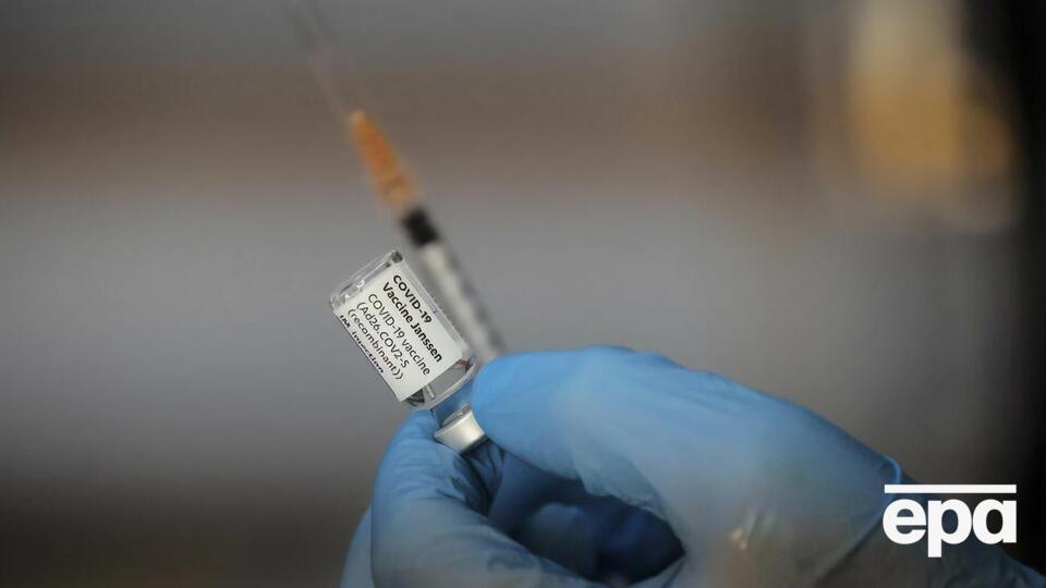 Для вакцинації препаратом Janssen достатньо однієї дози