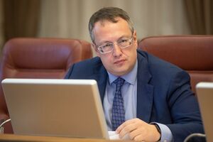 Геращенко (на фото) отметил, что визуальных признаков опьянения у нардепа на видео не заметно