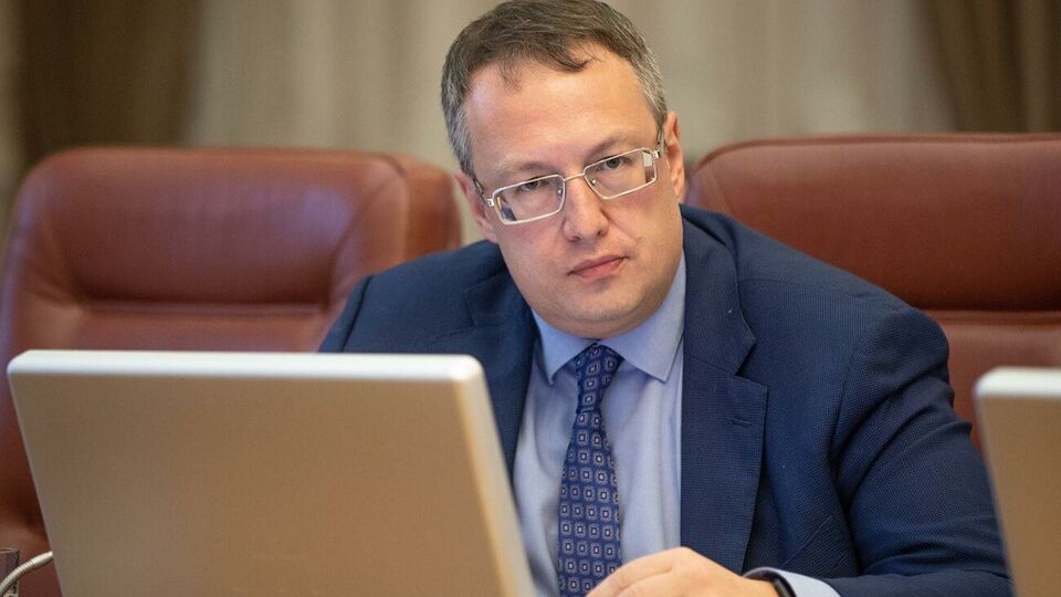 Геращенко (на фото) отметил, что визуальных признаков опьянения у нардепа на видео не заметно