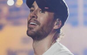 У Иглесиаса трое детей: четырехлетние близняшки Николос и Люси и полуторагодовалая Мари