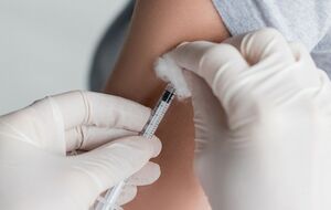 Данные о вакцинированных гражданах, проживающих в Крыму, вносятся в электронную систему здравоохранения Украины