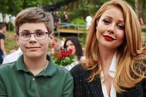 12-летний сын Кароль Вениамин учится в Великобритании, а на лето приехал к маме в Киев