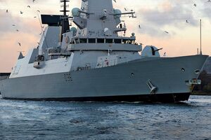 Defender – это современный корабль, который "видит и слышит все, что происходит в Черном море", отметил Табах