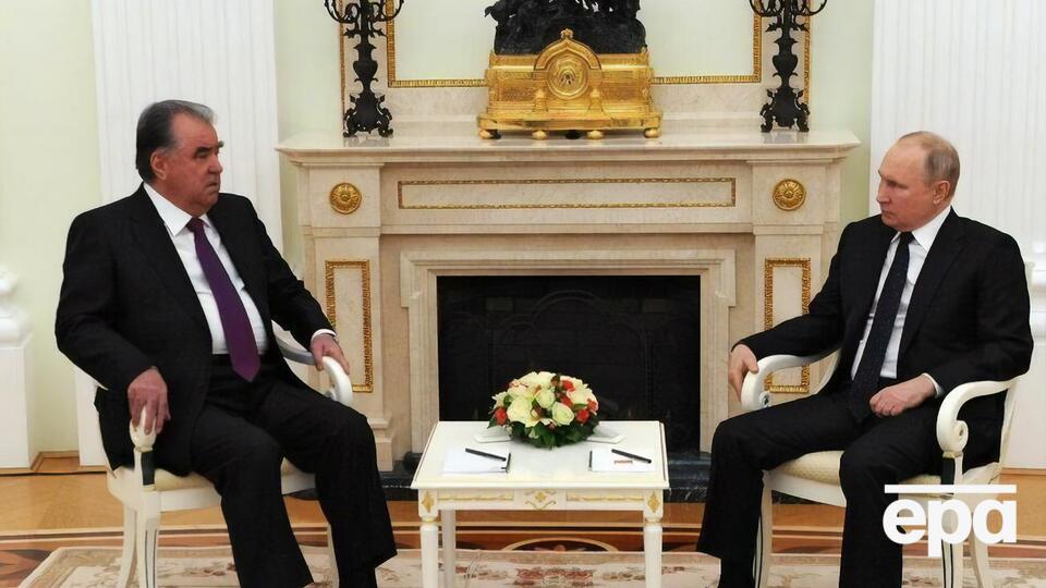 Путін (праворуч на фото) і Рахмон (ліворуч) говорили про "непросту ситуацію" на таджицько-афганському кордоні
