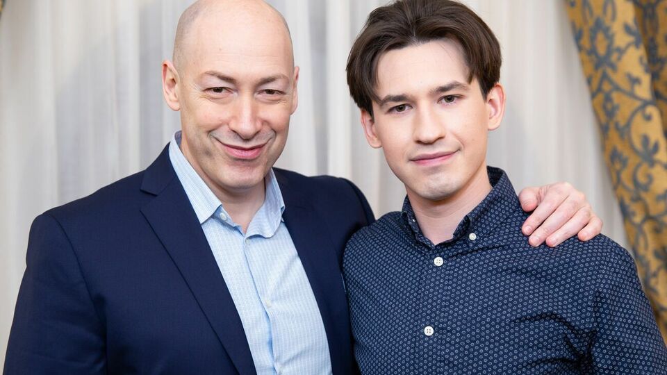 Гордон записал интервью со своим средним сыном