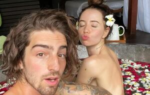 Dantes сравнили с его женой