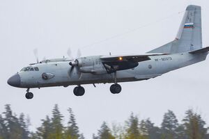 На борту Ан-26 були шестеро членів екіпажу і 22 пасажири