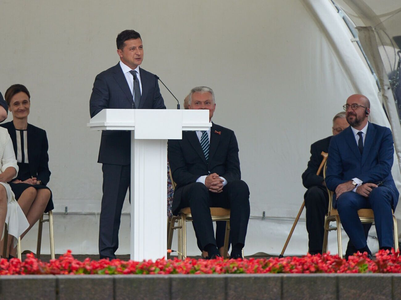 Зеленский заявил о готовности Украины прийти на помощь Литве