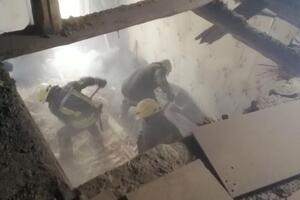 За даними рятувальників, у будинку сталося обвалення перекриття