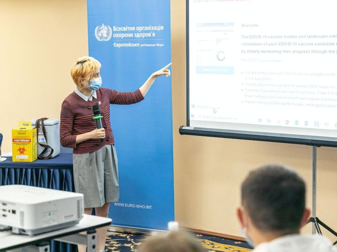 Першого тижня проведуть чотири дводенні тренінги для приблизно 100 викладачів