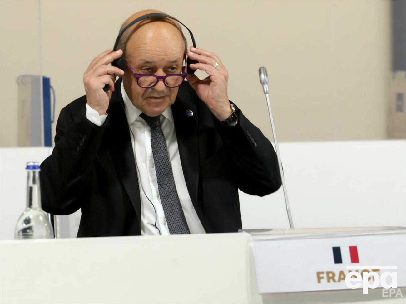 Ле Дріан заявив, що Франція відреагує на російський закон найближчими днями на рівні двосторонніх відносин із російською владою, а також на європейському рівні