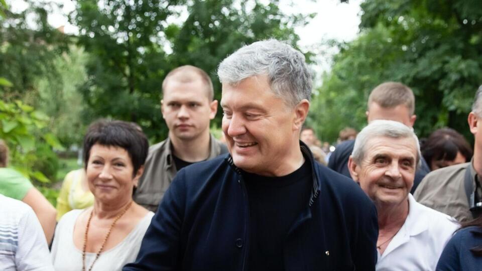 Порошенко: Так само, як я – п'ятий президент – погоджуюсь прийти, так і шостий президент має прийти і дати свідчення: кому він дзвонив, що він сказав