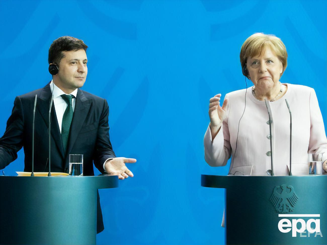 Питання "Північного потоку &ndash; 2" важливе для енергетичної безпеки всієї Європи, зазначив Зеленський (зліва)