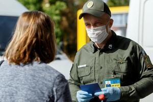 У першому півріччі 2021 року в Україну не впустили у 2,7 раза більше росіян, ніж у першому півріччі 2020-го