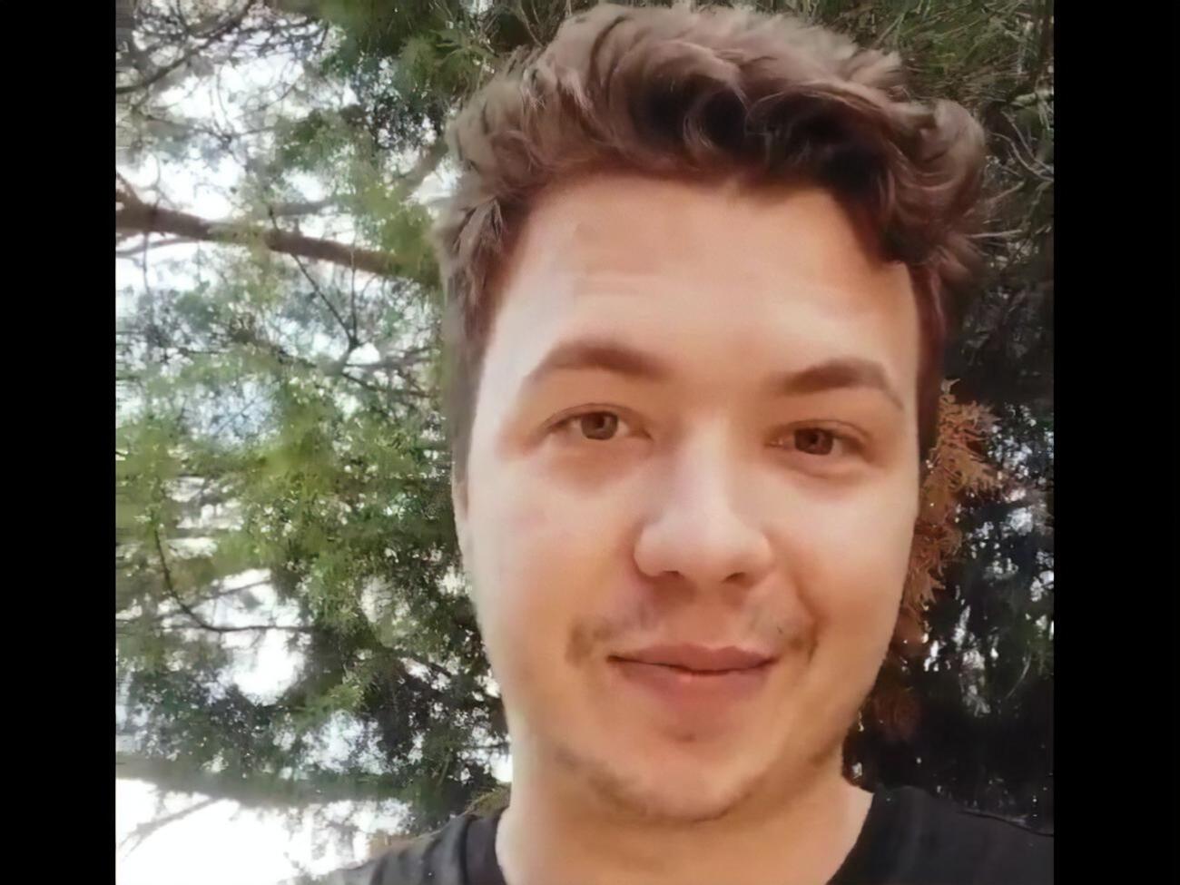 Журналіст, що перебуває під домашнім арештом, опублікував відео і відповідає на запитання у Twitter