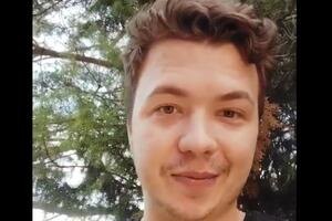 Журналіст, що перебуває під домашнім арештом, опублікував відео і відповідає на запитання у Twitter