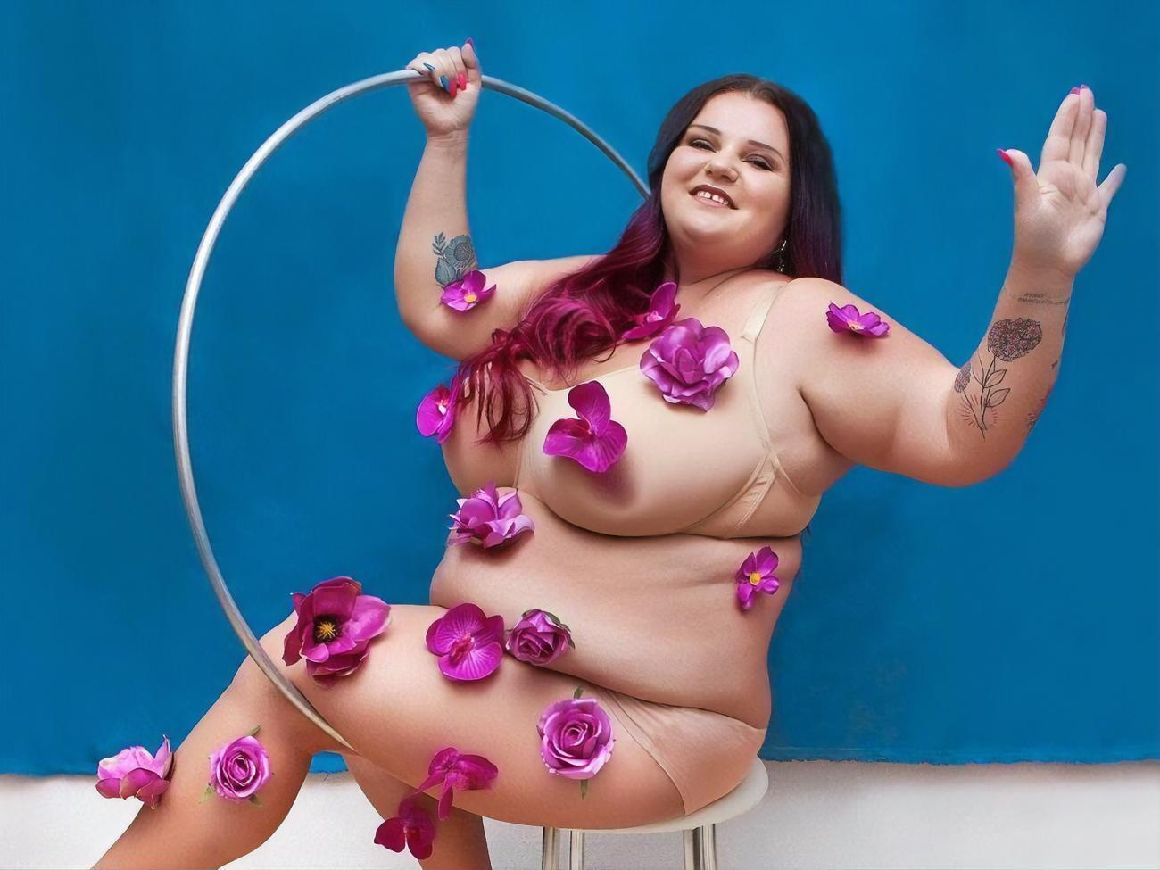 alyona alyona:&nbsp;Лишь единицы восхищаются тем, что мы в шаге от освоения другой планеты, а миллионы &ndash; известным именем на своих трусах