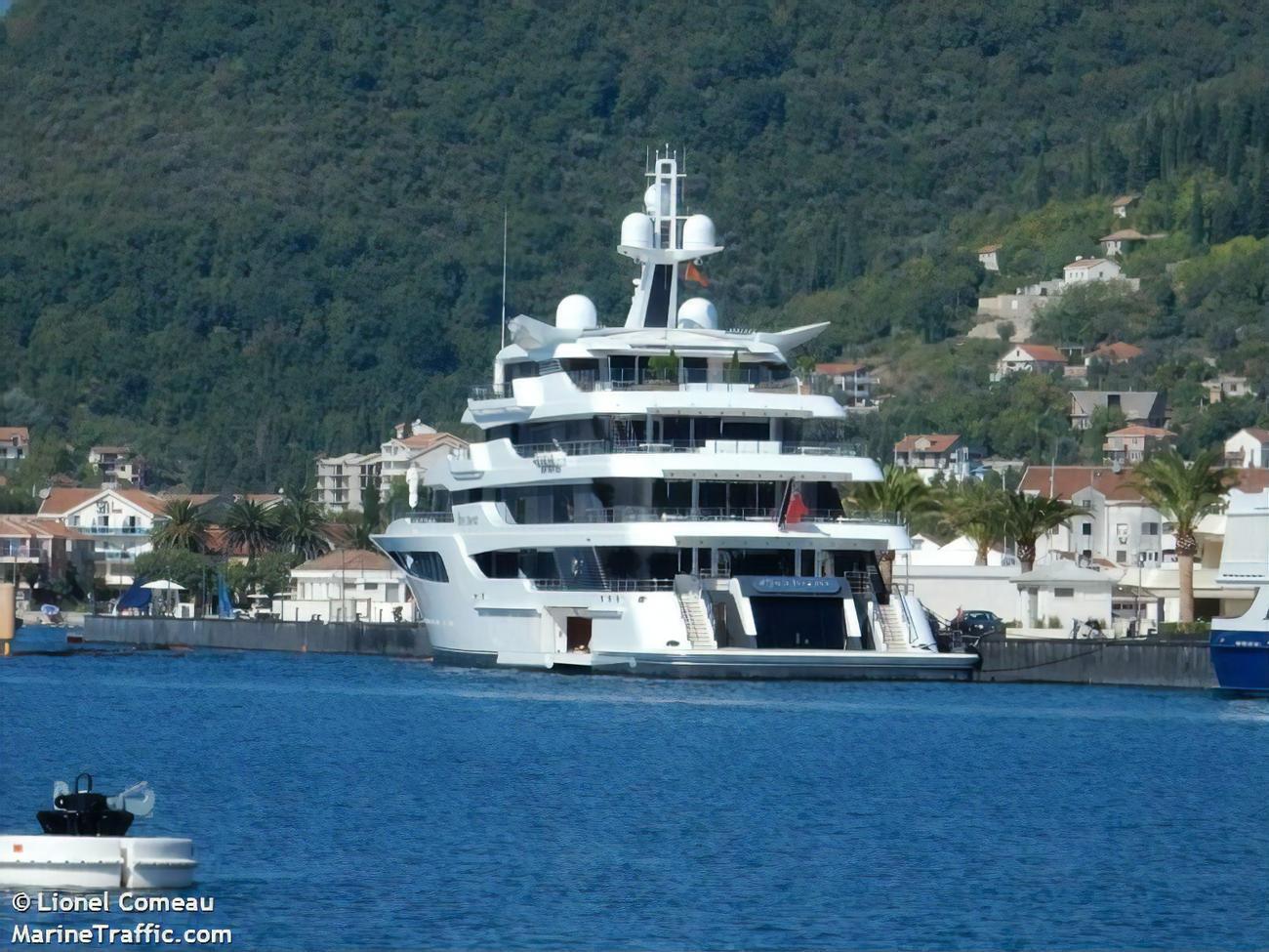 Семья Медведчука переоформила яхту, но, возможно, продолжает ею пользоваться