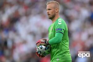 Пенальті Шмейхель відбив, але англійці зіграли на добивання