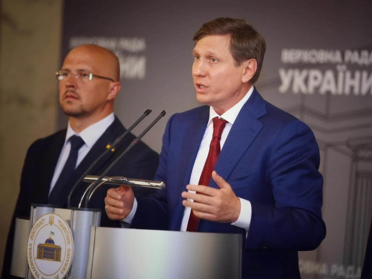 Сергій Шахов: Замість обіцяного прориву українська економіка падає другий рік поспіль