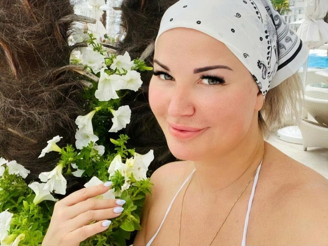 43-летняя Максакова решила набраться сил перед очередным судом со своим экс-супругом