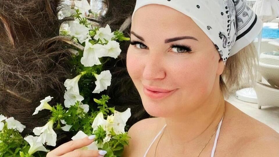43-річна Максакова вирішила набратися сил перед черговим судом зі своїм ексчоловіком