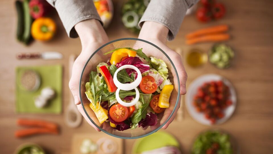 Люди, которые стараются питаться здоровой едой, не всегда владеют точной информацией о том, что на самом деле вредно, а что – полезно