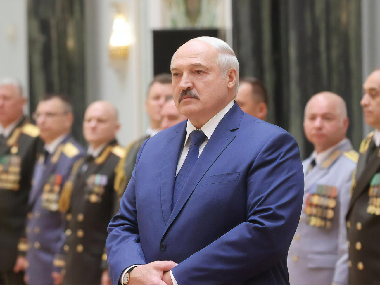 Лукашенко: Захід не відмовляється від спроб позбавити нас суверенітету