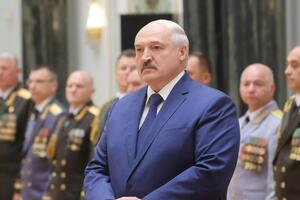 Лукашенко: Захід не відмовляється від спроб позбавити нас суверенітету