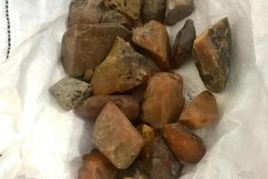 Янтарь изъят до вынесения судом решения по делу