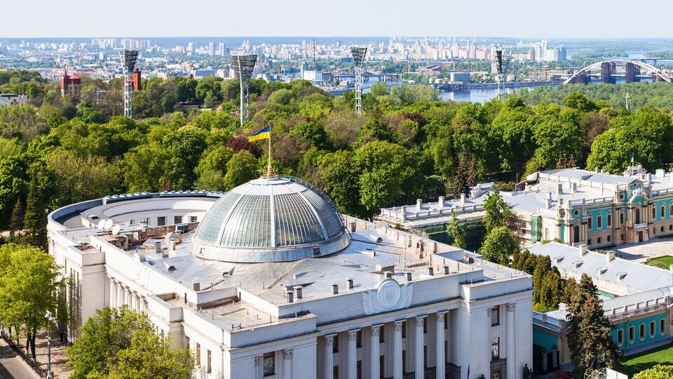 Рада може зібратися на позачергові засідання за ініціативою президента