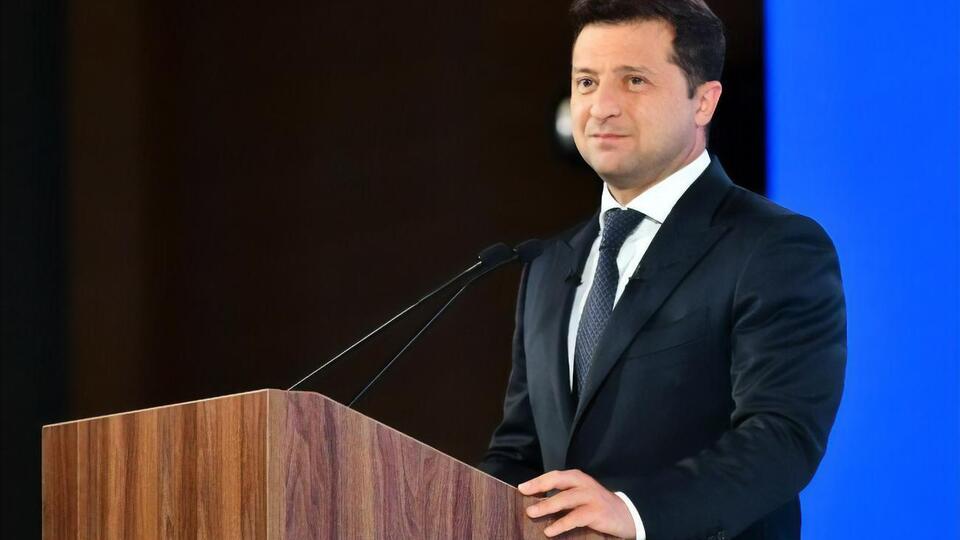 Зеленський посідає перше місце у президентському рейтингу