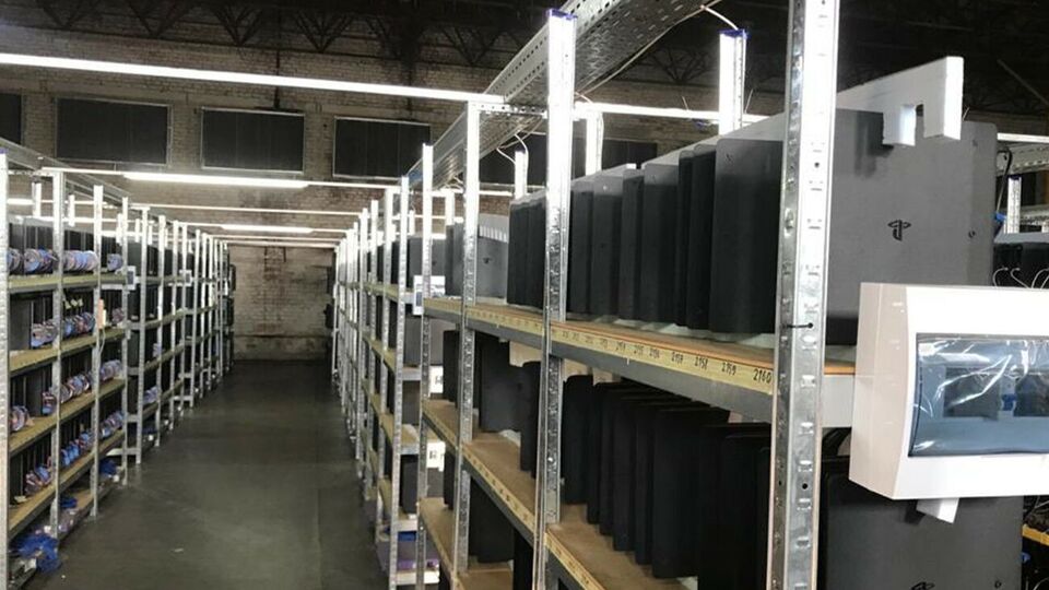 Оборудование для майнинга, найденное СБУ, находилось на прилегающей территории, а не в помещениях облэнерго, говорят в компании