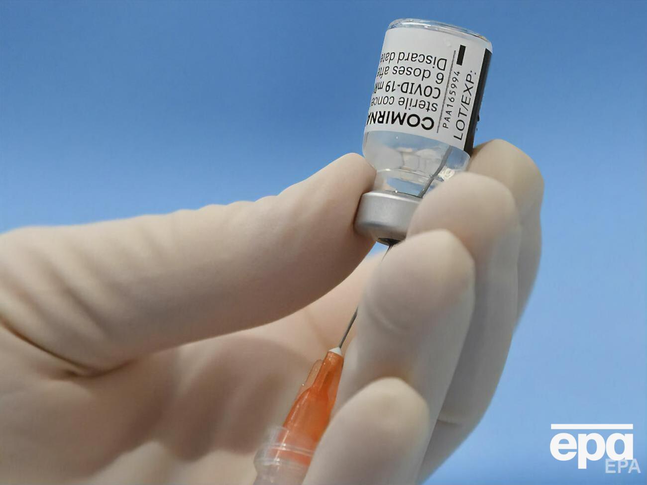 У Pfizer заявляли про високу ефективність своєї вакцини проти "Дельта"-штаму коронавірусу SARS-CoV-2