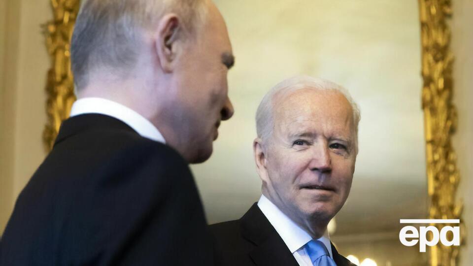 Байден провел с Путиным телефонный разговор