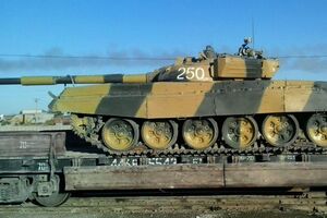 До кордону з Афганістаном підігнали танки