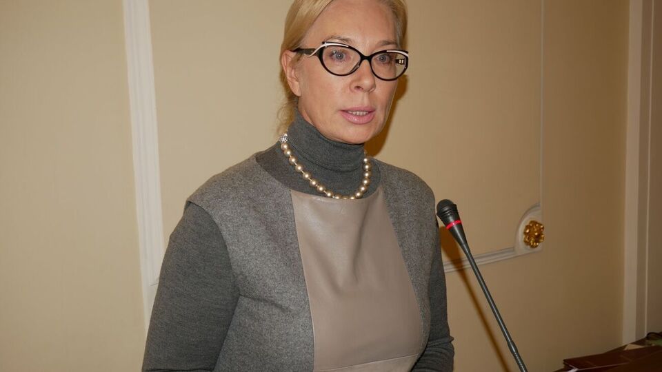 Денисова напомнила, что Женевской конвенцией запрещено применение законов страны-агрессора на оккупированной территории