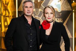 Джанабаєва і Меладзе після народження доньки почали знімати сімейні ролики