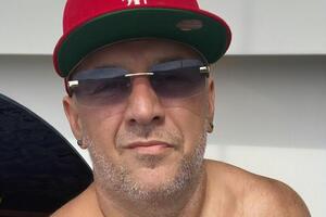 Потап поцікавився, чи варто йому голитися