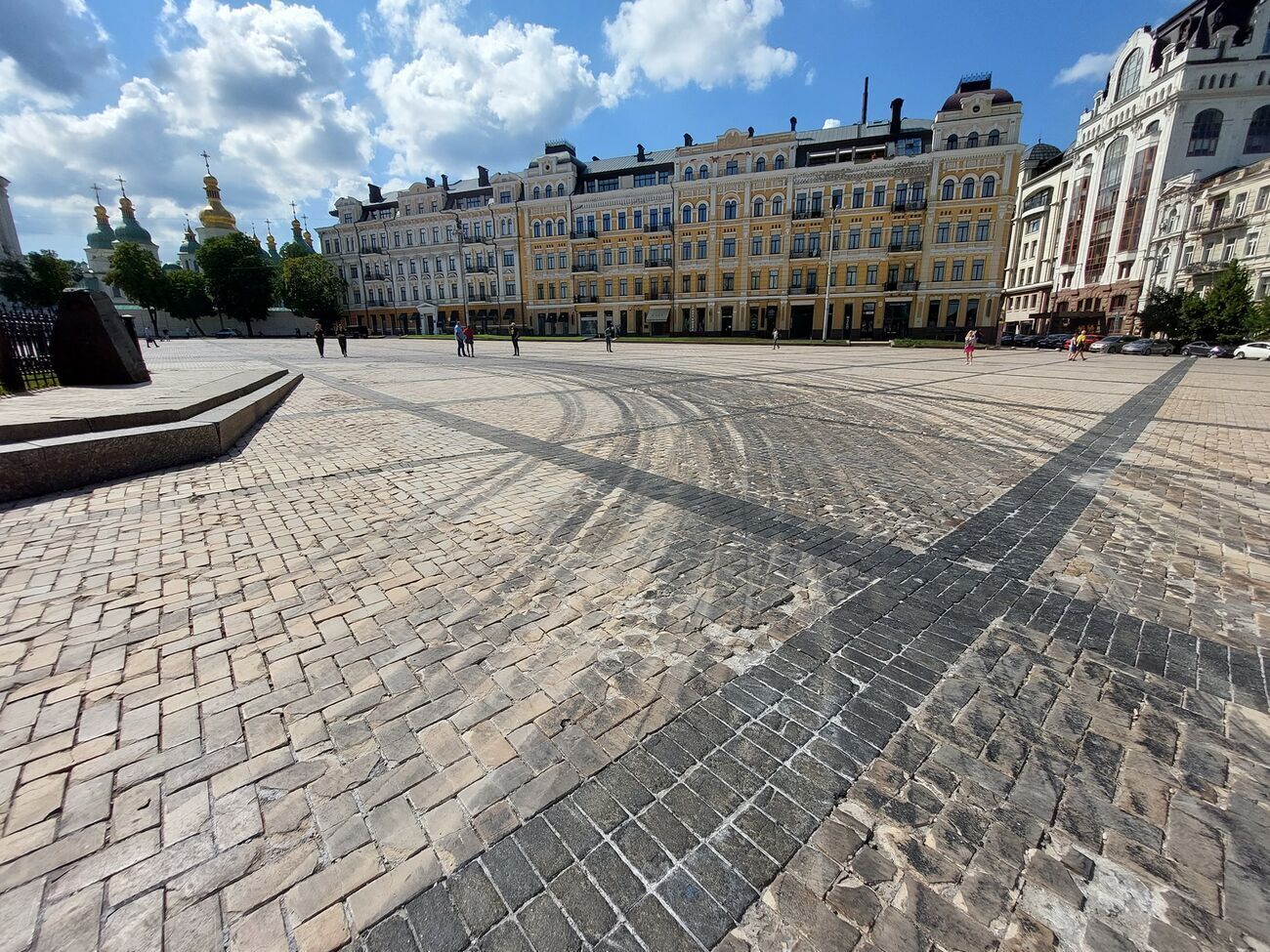 В Red Bull пообещали привести площадь в то же состояние, в котором она была до начала съемок