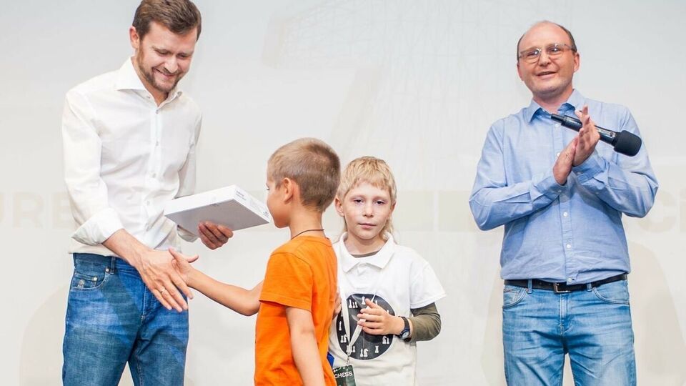 Кавилін (зліва) анонсував проведення турніру між київськими та львівськими шахістами