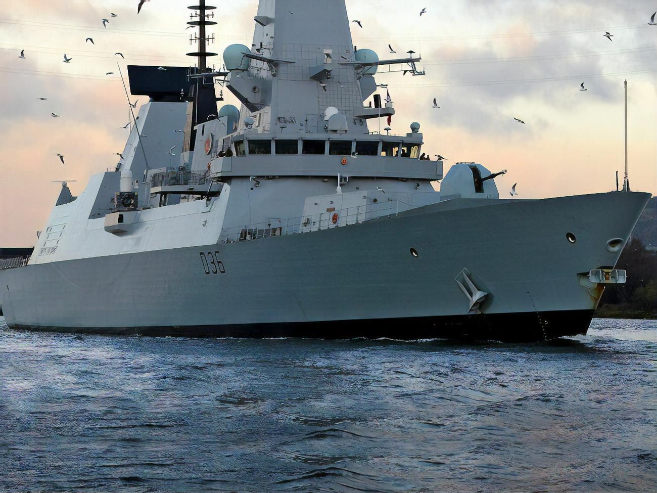 Для экипажа Defender в инциденте в Черном море "ничего хорошего не было", отметили в Минобороны РФ